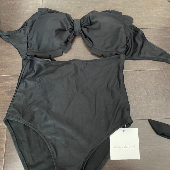 One piece bather - Picture 1 of 2